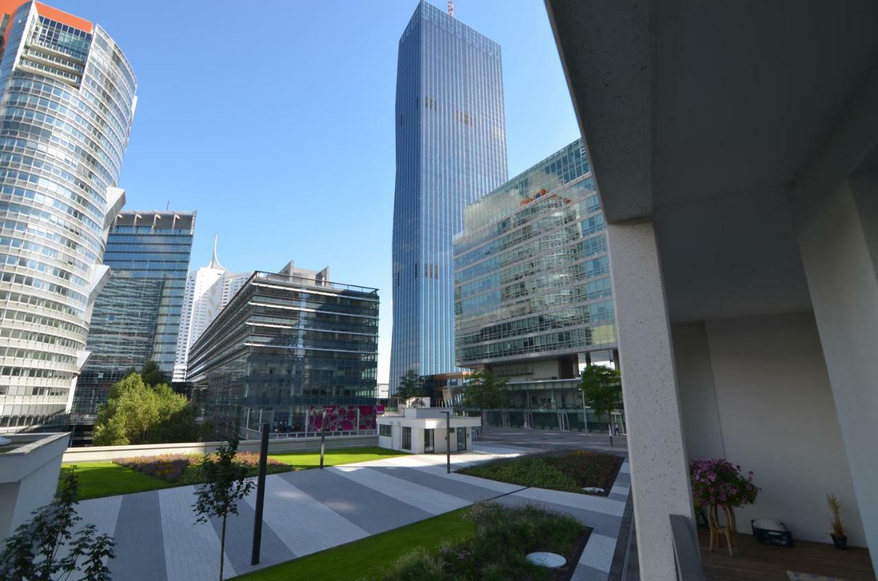 Apartment With Parking On Premise Vienna Exterior photo