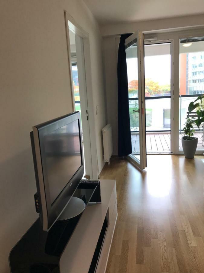 Apartment With Parking On Premise Vienna Exterior photo
